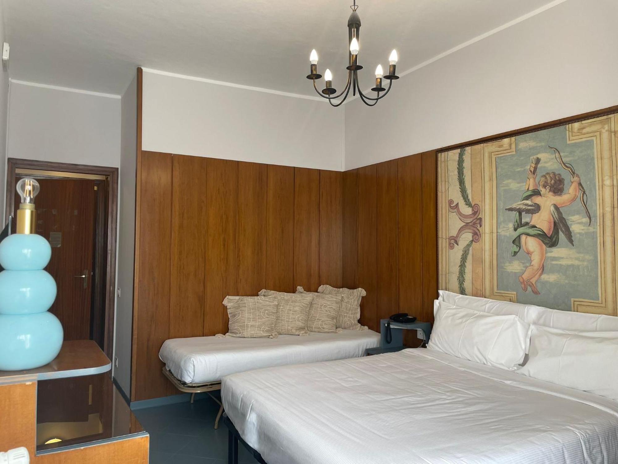 Hotel La Bussola Cittiglio Exteriör bild